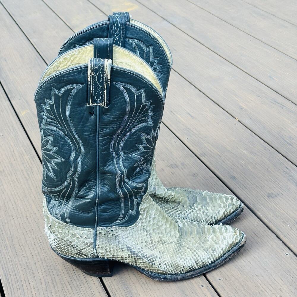 Vintage ⭐ Tony Lama ⭐ Python Skin ⭐ Custom ⭐ Worn With Minor Flaws ⭐ Size 10 D